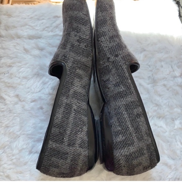 Fendi Women's Plaid Gray Slippers - Picture 3 of 6